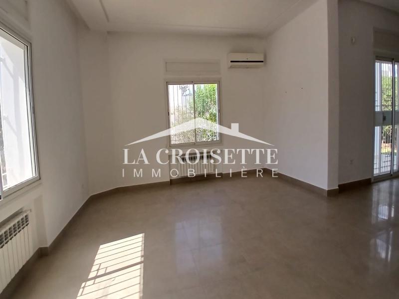 Villa S+5 avec jardin aux Berges du Lac 1